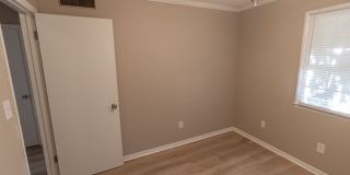 South Side 5 Bedroom Home Gallery 16