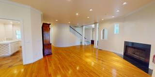 Spacious 4-bedroom 4.5 bath Home in a Gated Complex Gallery 7