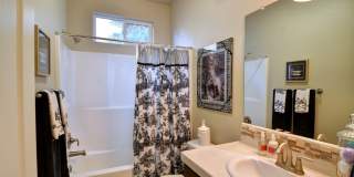 Harlan Ranch Home for Lease - Gallery 10