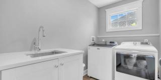 44 Cowart Avenue Gallery 24