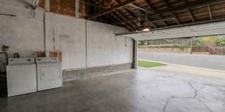 4-Bedroom House with Fenced Backyard **Fresh Paint and New Flooring Gallery 25