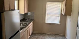 Large 3 bedroom, 2 bath with appliances! Gallery 9
