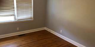 3BR/2BA Home with Huge Fenced Yard, Fire pit Area & Storage Shop Gallery 1