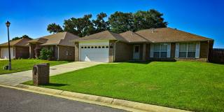 Cul-de-sac layout + open living + fenced backyard—this one checks the boxes. Gallery 1