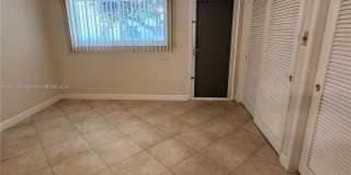 2170 NE 51st Ct Gallery 9