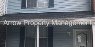 Great 2 Bedroom Townhome on Quiet Dead-End Street! Gallery 1