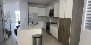 7240 NW 103rd Path, Doral, FL 33178 Gallery 1