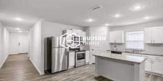 304 Outboard Drive Gallery 5