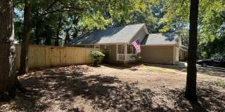Newly renovated 3 Bedroom 2 Bathroom home! Available now! Gallery 1