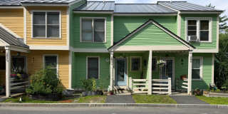 2 bedroom, Lakeview condo Gallery 1