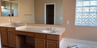 3500 SFT home, 5 Bed 3 bath with POOL and 3 car garage Gallery 31