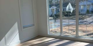 Room in 3 Bedroom Home at Plaza Ave SW Gallery 14