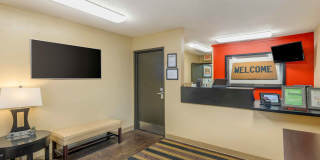 St. Louis - Westport - East Lackland Rd. Gallery 7