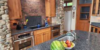 Fully Furnished Lakefront Home Gallery 12