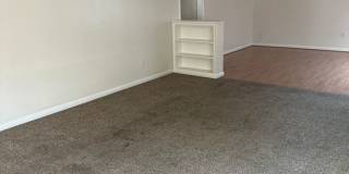 3 Bedroom 1.5 Bathroom Apartment With Garage Gallery 10