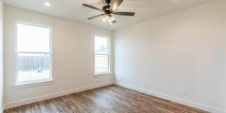 7949 SAWDUST Gallery 22