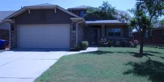 (3) Bed/(2) Bath in Norman w/ Storm Shelter! Walking Trails and Community Park! Gallery 1