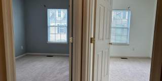 1379 PARISH Avenue Gallery 22