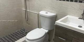 2730 Collins Ave Gallery 7