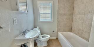 4 Bedroom home! Gallery 8