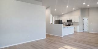 SOUTHRIDGE HOME! Modern Comfort Meets Everyday Convenience! Gallery 6