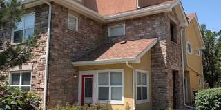 Updated 2 Bed, 2 Bath Main Floor Condo with Garage Updated 2 Bed, 2 Bath Main Floor Condo with Garage Gallery 20