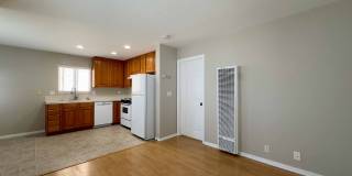 Spacious 1 Bdrm Guesthouse In the Heart Of Pacific Beach Gallery 1