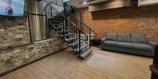 Comm Ave Luxury 1-Bedroom Loft Gallery 10