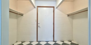 The Hudson Gallery 20