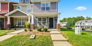 Furnished Townhome in the Rossview School District Gallery 1