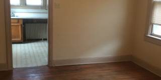 Spacious 2 Bedroom in Oldetowne East-York City SD Gallery 14