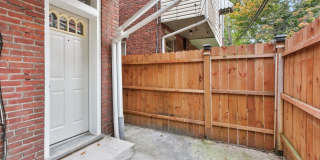 Bright 2 Bedroom, 1.5 Bath Home in Allison Hill! Gallery 21
