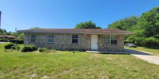 215 Combs Manor Ct Fort Walton Beach, FL 32548|MOVE IN SPECIAL: HALF OFF first full month of rent!!! Gallery 1