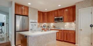 9810 BOLTON VILLAGE Court Gallery 7