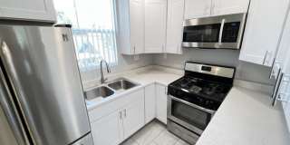 132 South Lemon Avenue Gallery 1