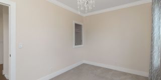 OAKLEY - Stunning executive tudor Gallery 28