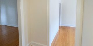 2200 W Foster Ave Gallery 31