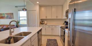 Seasonal Short-Term 3 Bedroom 2 Bathroom First Floor Condo located in Wellen Golf & Country Club! Gallery 15