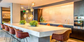 The Harlo Gallery 32