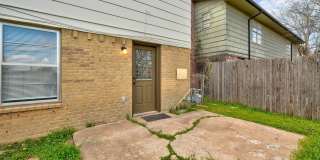 3 bedroom 2.5 bath - NW Highway and Rockwell Gallery 25