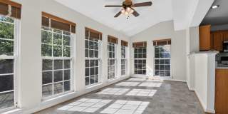 Meticulously maintained & spacious 4 Bd/2 full & 2 half bath home  Home in Dawson's Landing - Pets Welcome! Gallery 9