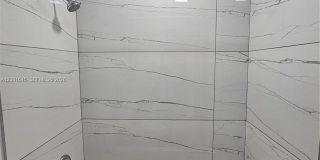 700 NE 46th Ct Gallery 16
