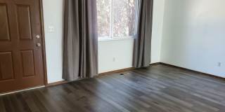 Townhome with 4 bedrooms, 2.5 bath Gallery 4