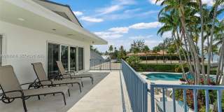 8900 Bay Dr Gallery 20