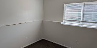 4 Bedroom 1.5 Bath Twin-Home Gallery 24
