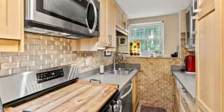 Charming Row Home | 2 Bed | 1 Bath | 950 Sf | Fenced Backyard | 2 Surface Parking Spaces Gallery 17