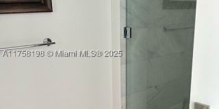 1 Collins Ave Gallery 21