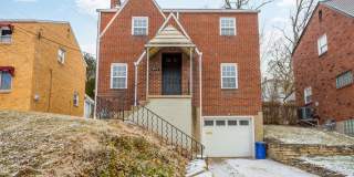 AVAILABLE JUNE 1ST!! 3 BEDROOM IN CARRICK! Gallery 1