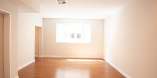 1452 S Bedford St Gallery 11