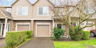 Beautiful Townhome in the Highly Desirable Oak Hills community! Gallery 1